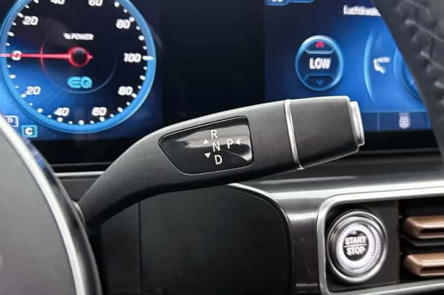 Mercedes-Benz EQC (2020) thumbnail 12