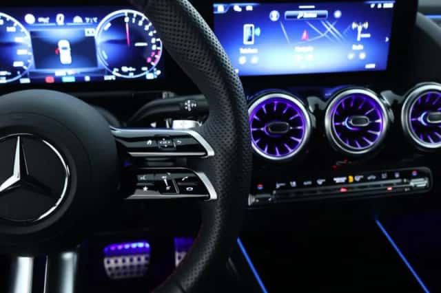 Mercedes-Benz GLA (2025) thumbnail 11