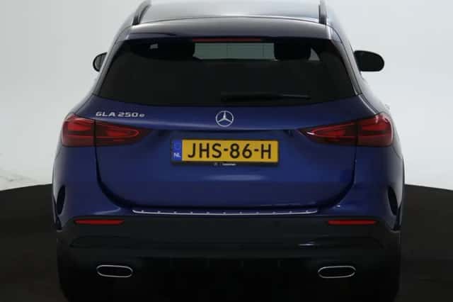 Mercedes-Benz GLA (2025) thumbnail 25