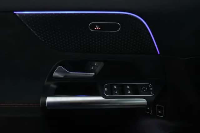 Mercedes-Benz GLA (2025) thumbnail 6