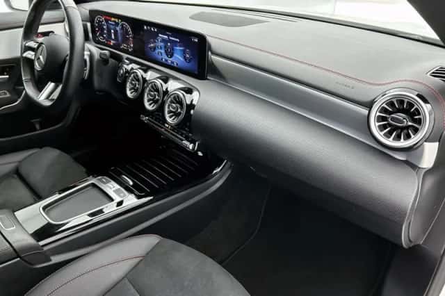 Mercedes-Benz CLA-Klasse (2024) thumbnail 6