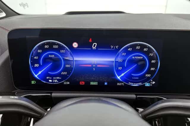 Mercedes-Benz EQA (2026) thumbnail 6