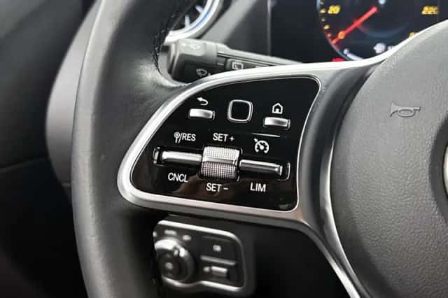 Mercedes-Benz GLA (2023) thumbnail 14