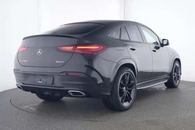 Mercedes-Benz GLE (2025) thumbnail 2