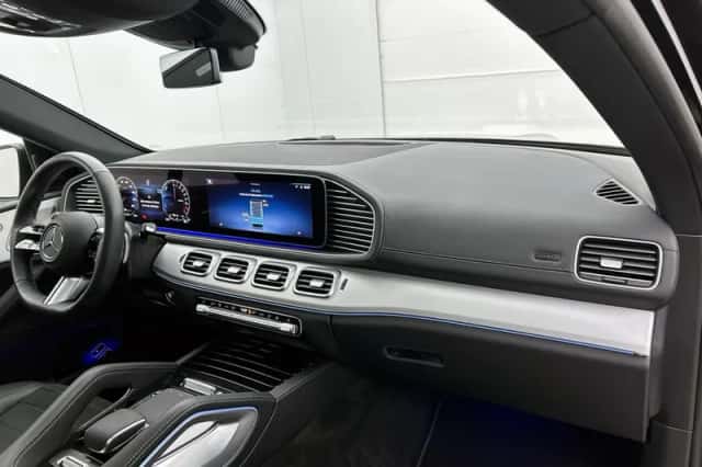Mercedes-Benz GLE (2025) thumbnail 7