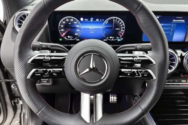 Mercedes-Benz GLA (2024) thumbnail 18