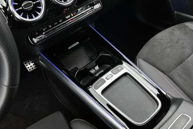 Mercedes-Benz GLA (2024) thumbnail 27
