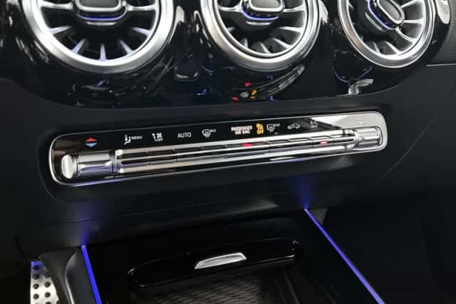 Mercedes-Benz GLA (2024) thumbnail 28