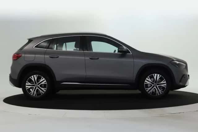 Mercedes-Benz GLA (2024) thumbnail 14