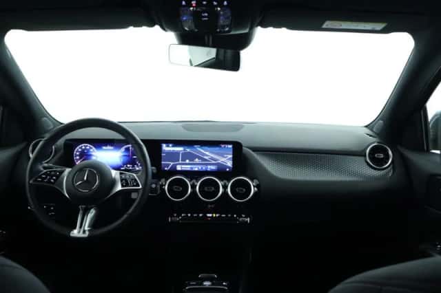 Mercedes-Benz GLA (2024) thumbnail 28