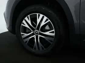 Mercedes-Benz GLA (2024) thumbnail 4
