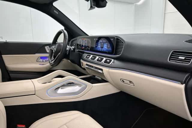 Mercedes-Benz GLE (2024) thumbnail 7