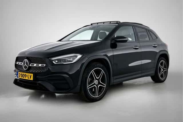 Mercedes-Benz GLA (2023) thumbnail 1