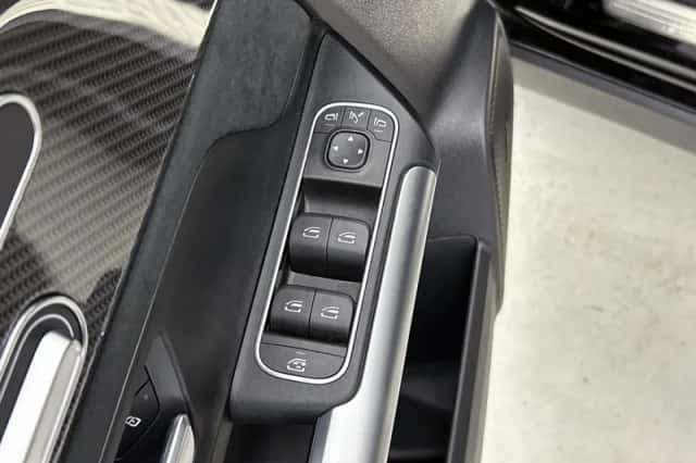 Mercedes-Benz GLA (2023) thumbnail 22