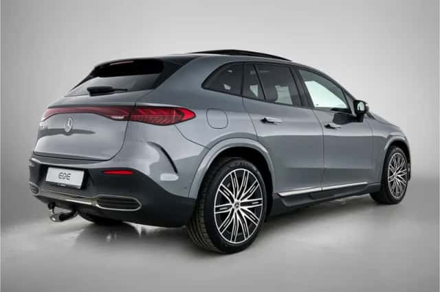 Mercedes-Benz EQE (2026) thumbnail 2
