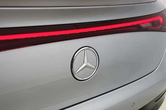 Mercedes-Benz EQE (2024) thumbnail 20