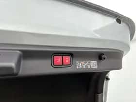 Mercedes-Benz EQE (2024) thumbnail 29