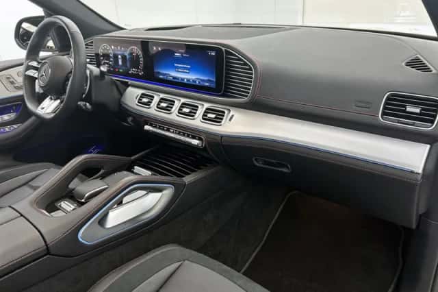 Mercedes-Benz GLE (2025) thumbnail 16