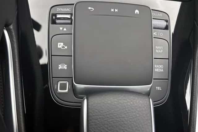Mercedes-Benz GLE (2025) thumbnail 39