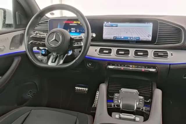 Mercedes-Benz GLE (2025) thumbnail 5