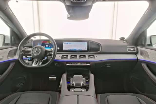 Mercedes-Benz GLE (2025) thumbnail 6