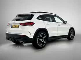 Mercedes-Benz GLA (2022) thumbnail 2