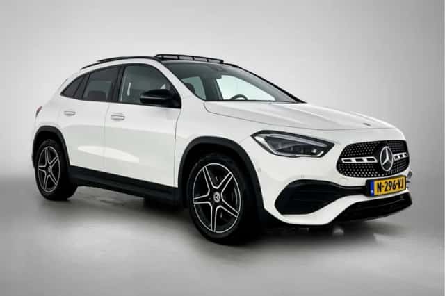 Mercedes-Benz GLA (2022) thumbnail 13