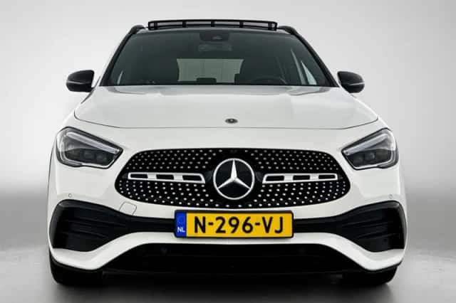 Mercedes-Benz GLA (2022) thumbnail 22