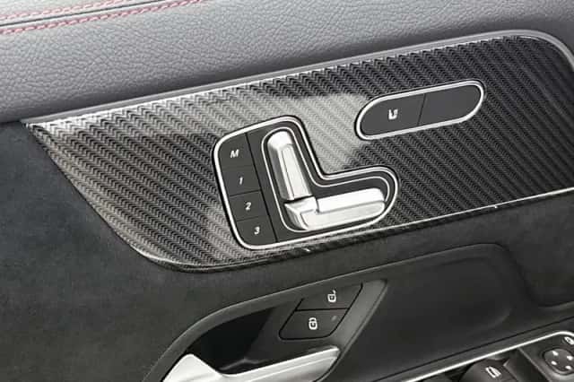 Mercedes-Benz GLA (2022) thumbnail 40