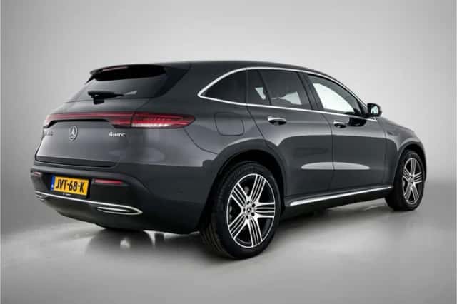 Mercedes-Benz EQC (2020) thumbnail 2