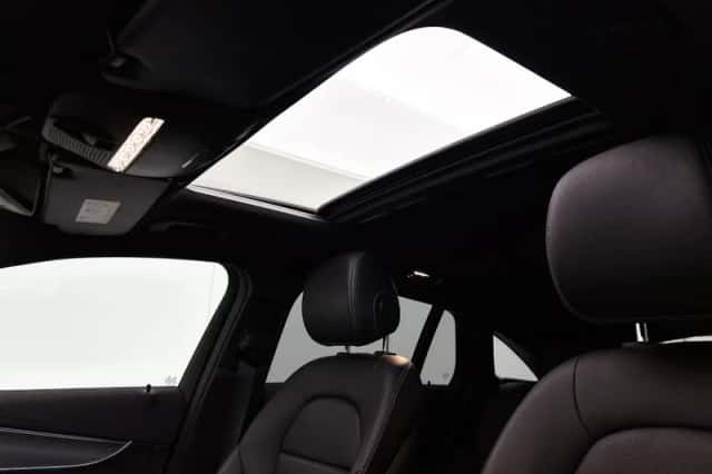 Mercedes-Benz EQC (2020) thumbnail 6