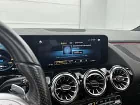 Mercedes-Benz GLA (2021) thumbnail 32