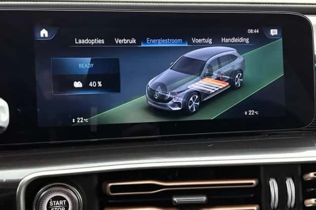 Mercedes-Benz EQC (2023) thumbnail 45