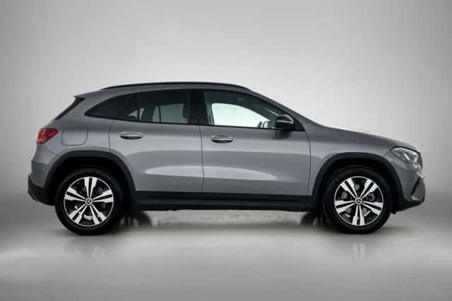 Mercedes-Benz GLA (2024) thumbnail 11