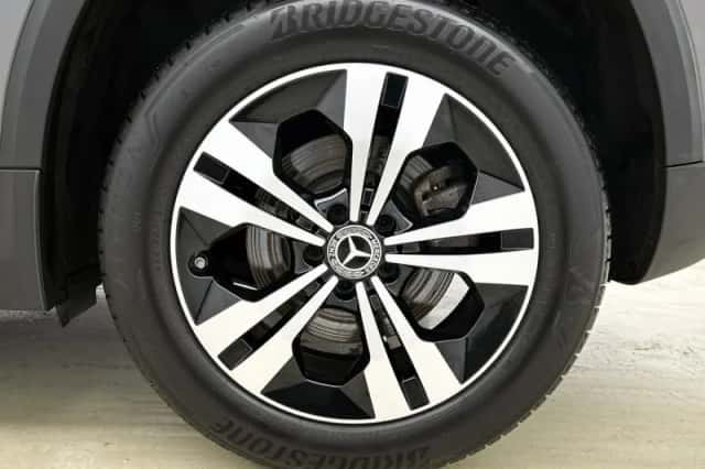 Mercedes-Benz GLA (2024) thumbnail 23