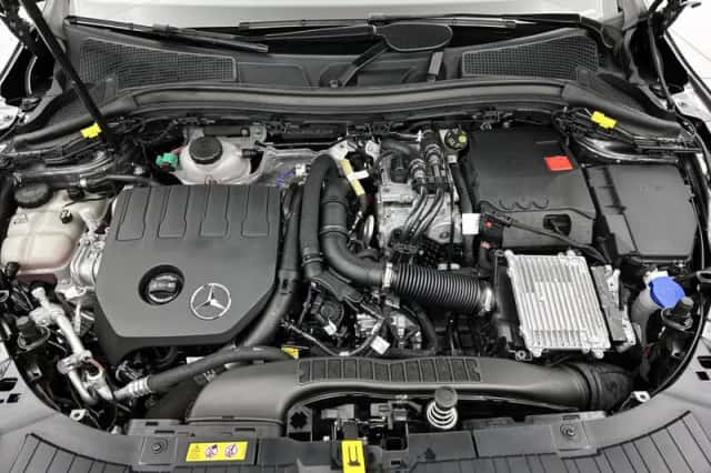 Mercedes-Benz GLA (2024) thumbnail 28