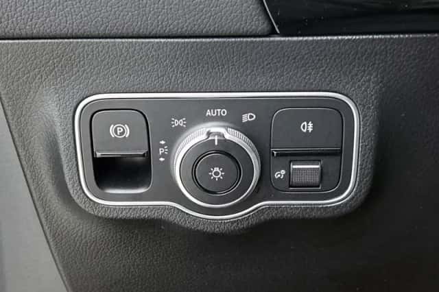 Mercedes-Benz GLA (2024) thumbnail 31