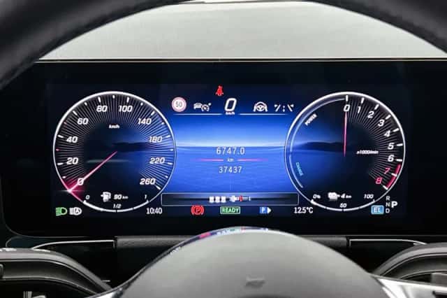 Mercedes-Benz GLA (2024) thumbnail 5