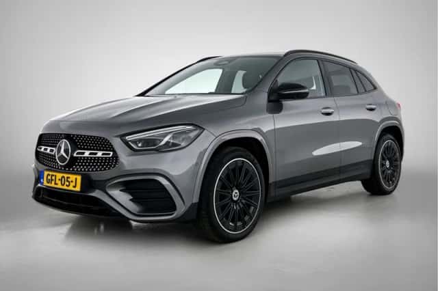 Mercedes-Benz GLA (2024) thumbnail 1