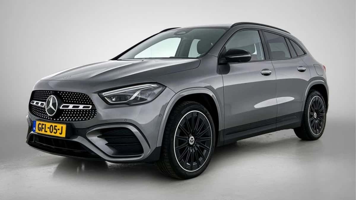 Mercedes-Benz GLA (2024) — foto 1