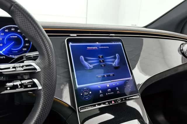Mercedes-Benz EQE (2024) thumbnail 16