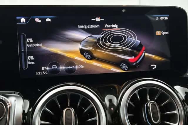 Mercedes-Benz EQB (2026) thumbnail 30