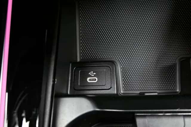 Mercedes-Benz EQB (2026) thumbnail 50