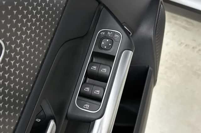 Mercedes-Benz GLA (2024) thumbnail 21
