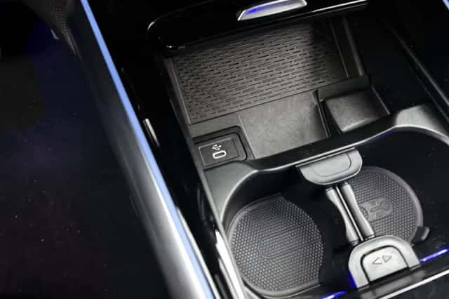 Mercedes-Benz GLA (2024) thumbnail 41