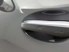 Mercedes-Benz CLE (2025) thumbnail 33