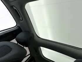 Mercedes-Benz EQA (2021) thumbnail 4