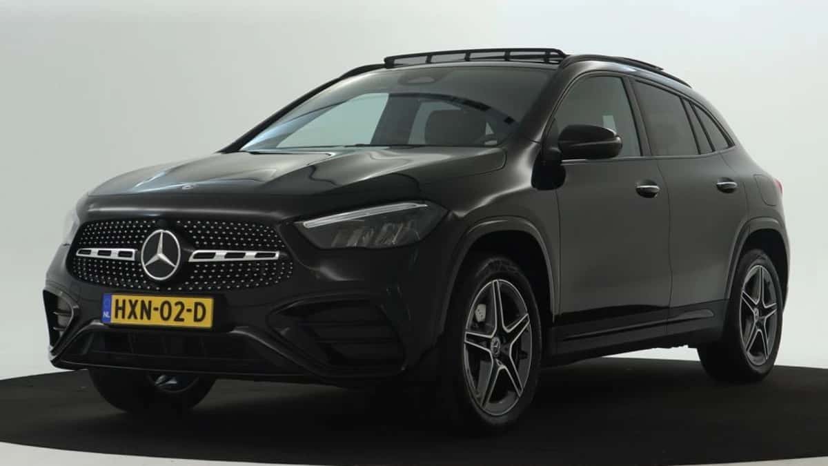Mercedes-Benz GLA (2024) — foto 1