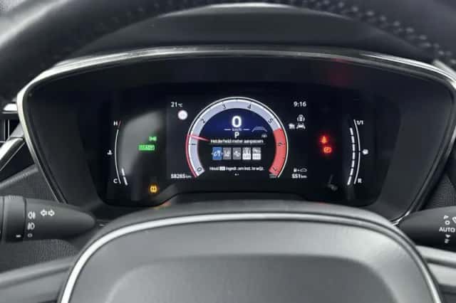 Suzuki Swace (2023) thumbnail 4