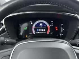 Suzuki Swace (2023) thumbnail 4
